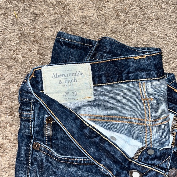 ABERCROMBIE & FITCH men’s dark-wash jeans - Picture 2 of 4